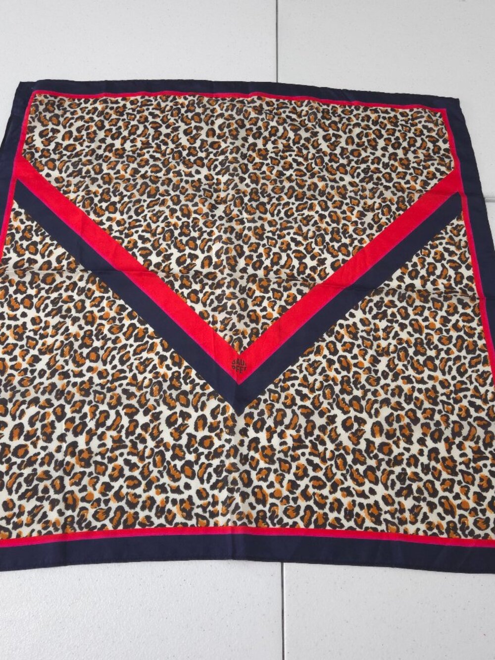 Baum und Pferdgarten Women's Animal Print 100% Silk Square Scarf